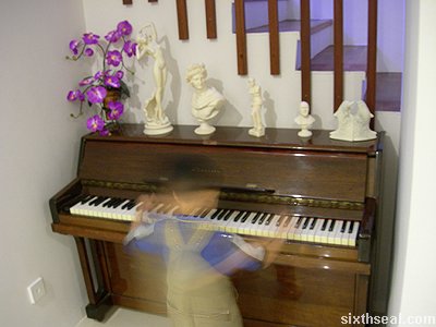 ainsley piano