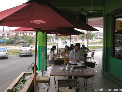 adem al fresco