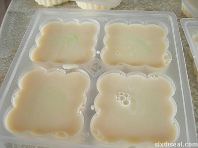 pudding mooncake filled