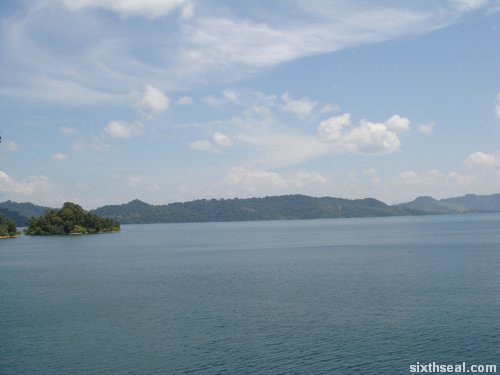 batang ai lake