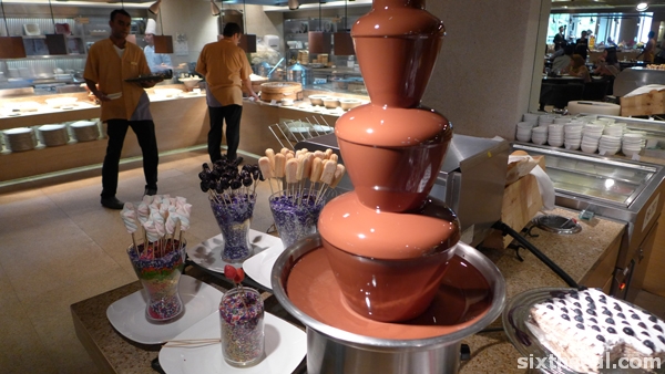 chocolate fountain